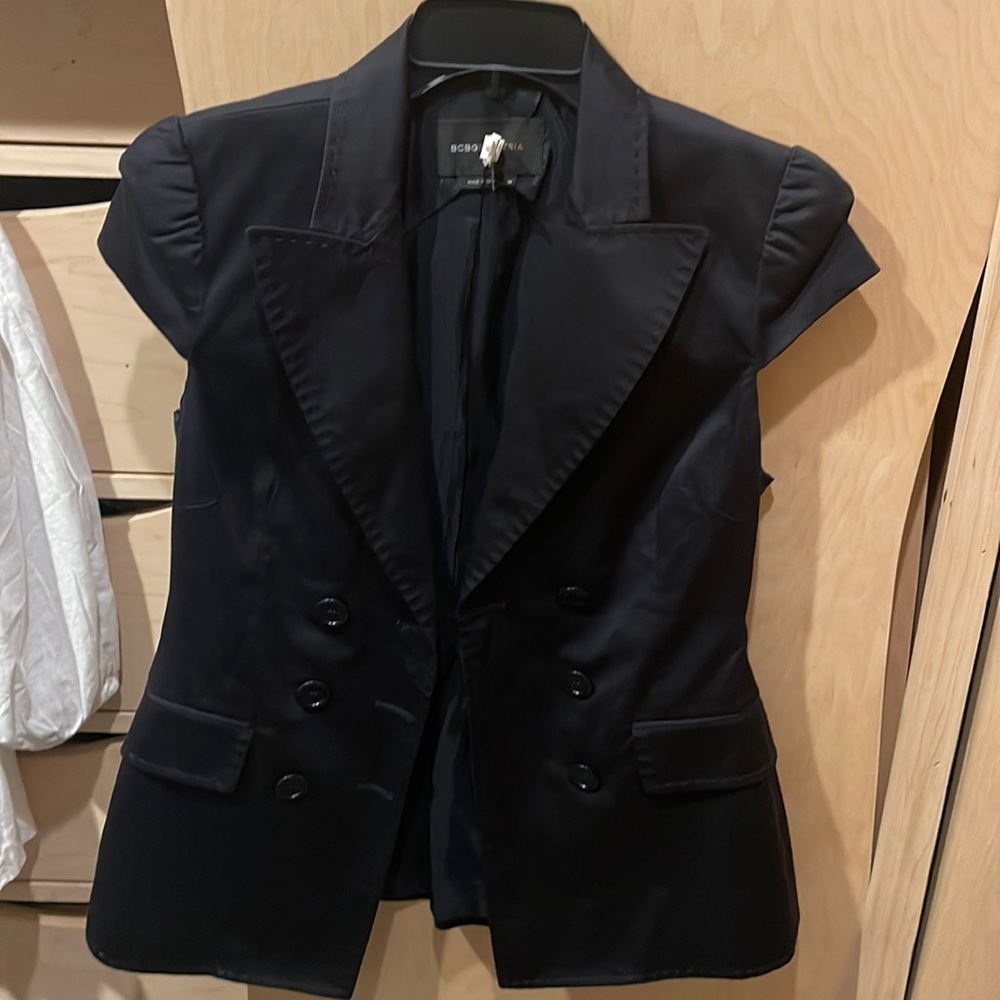 Fitted Blouse Vest BCBG